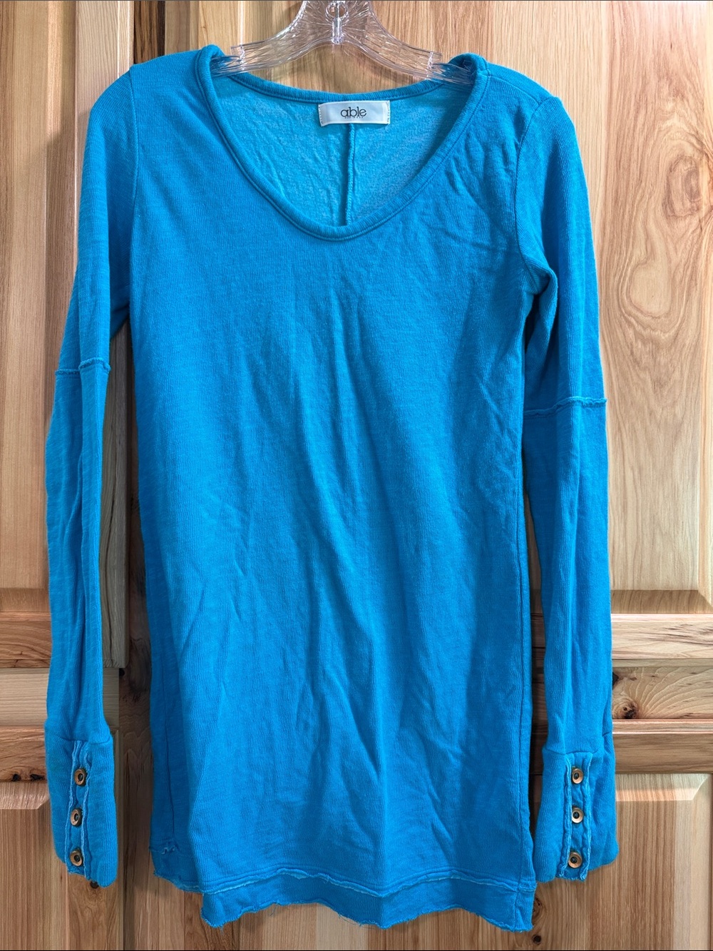 Able Long-Sleeve Ribbed Raw Edge Henley Scoop Neck Tee in Vibrant Blue Sz M